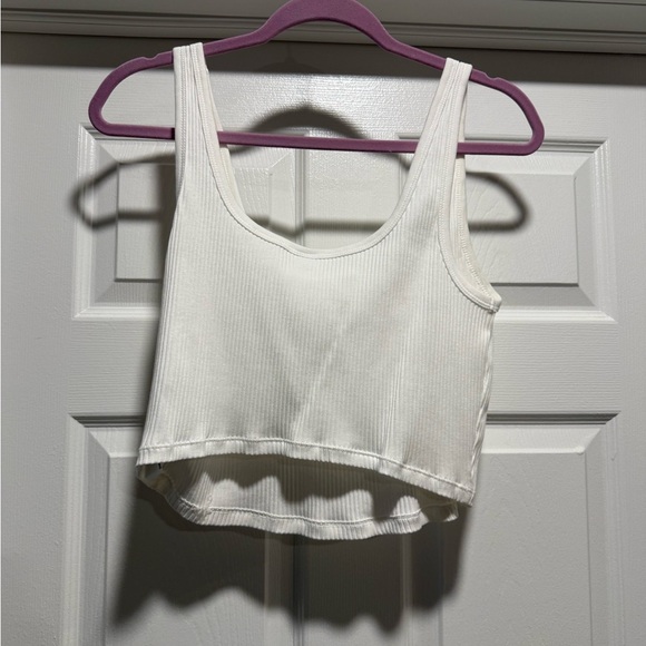 Old Navy White Ribbed Crop Tank Top - Picture 3 of 3